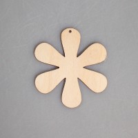 Фигурка-подвес плоская из фанеры "Ромашка"