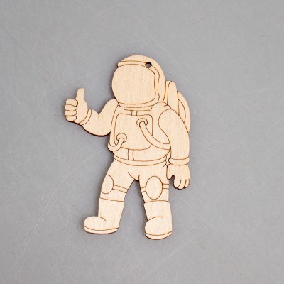 Фигурка-подвес плоская из фанеры "Космонавт"