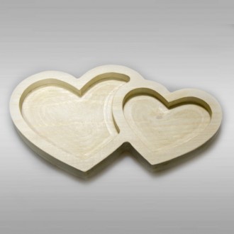 Декоративная деревянная тарелочка из сосны "Сердца"