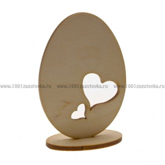 Настольный сувенир "Пасхальное яйцо с сердечком" из фанеры