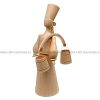 Фигурка из дерева "Девушка с коромыслом"
